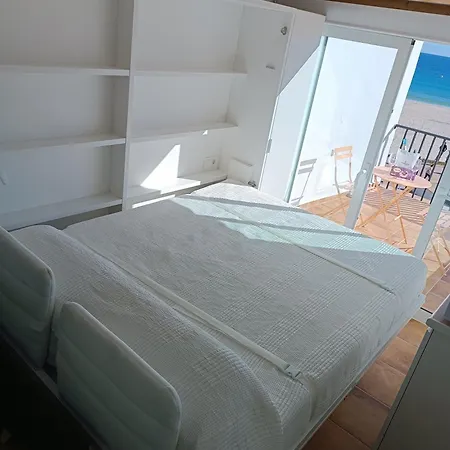 Syrah Harbor's Light Apartament *